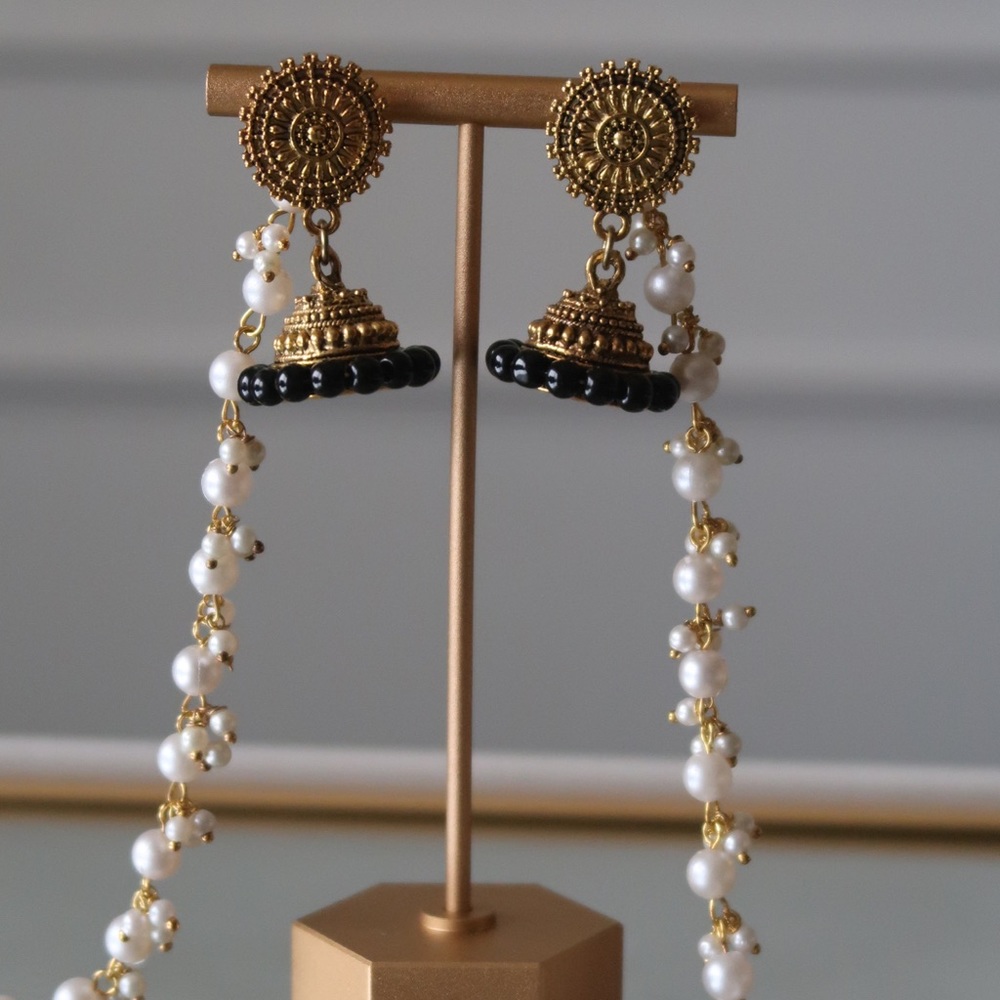 Pearl jhumka